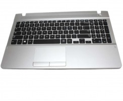 Tastatura Samsung  NP270E5G neagra cu Palmrest argintiu si TouchPad